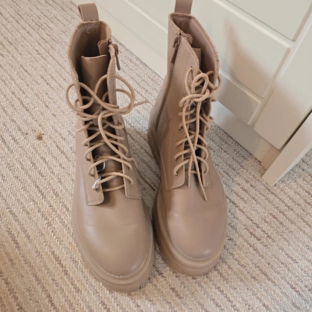 Stradivarius Tan Ankle Boots - Picture 2 of 5